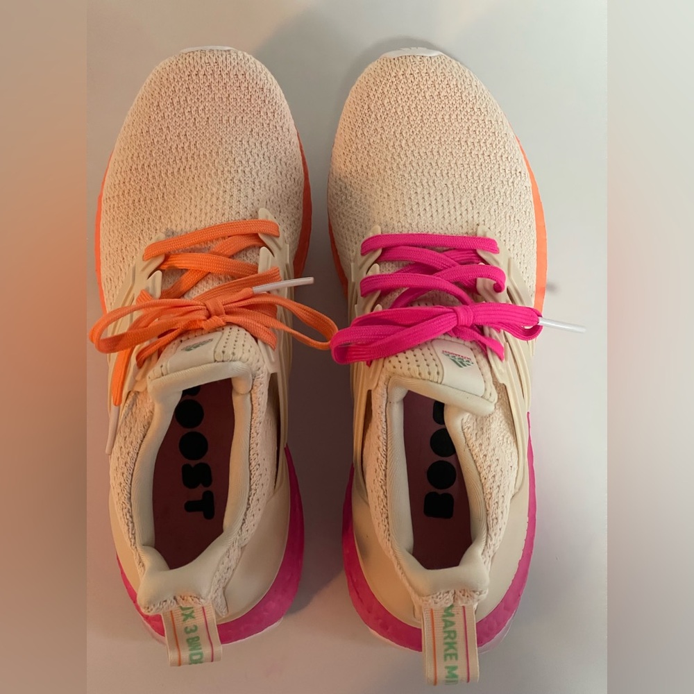 Adidas UltraBoost Women's Running Shoes- Cream sz 7